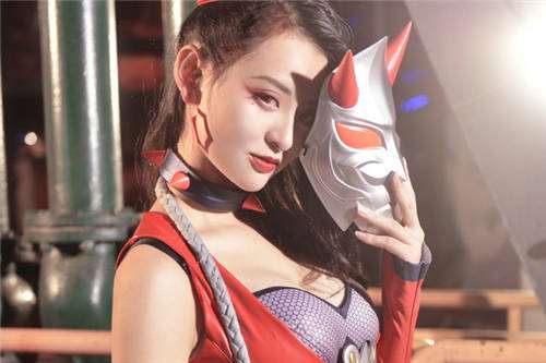 王者荣耀大胸阿轲cos 屁股也大