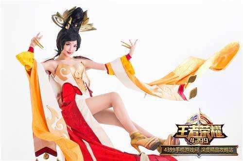 王者荣耀琪琪霸气武则天真人cos