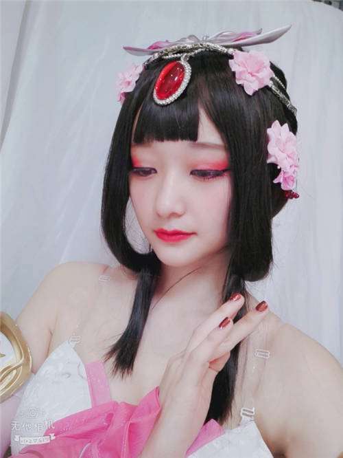 甄姬巨乳cos