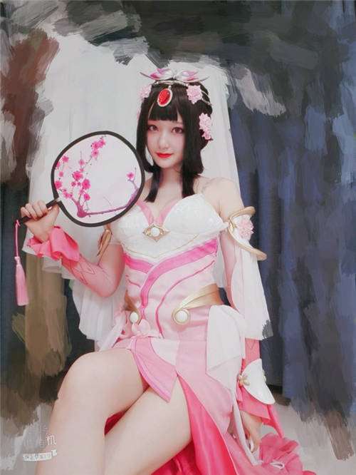 甄姬巨乳cos