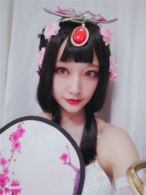 甄姬巨乳cos