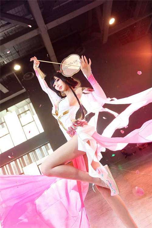 王者荣耀甄姬游园惊梦真人cos